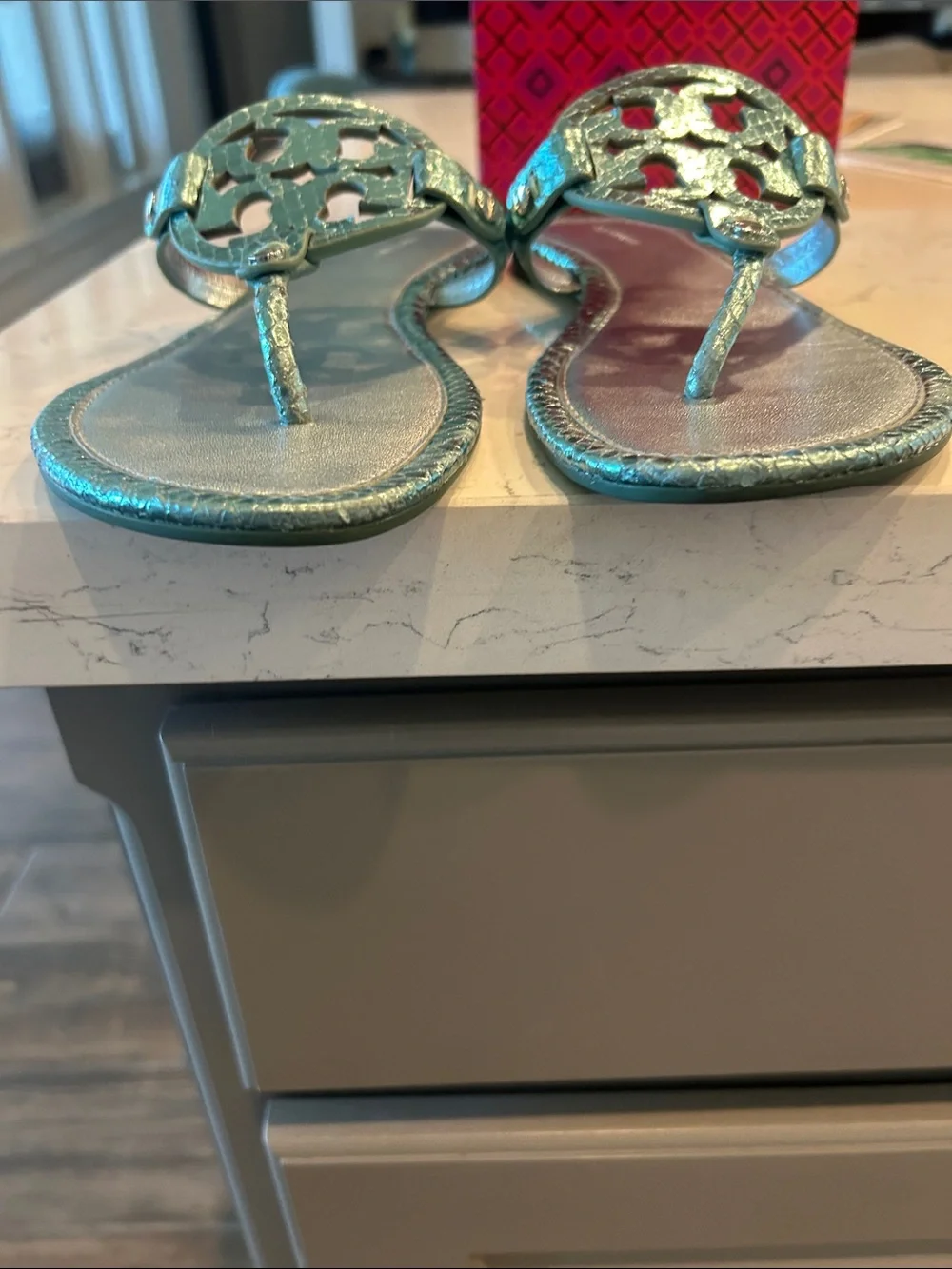 Tory Burch Metallic embossed snake Miller Logo Thong Sandals. in Laguna Green. - Picture 3 of 6